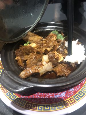 Black pepper “beef” cooking pot  at Tien Hiang in Paris