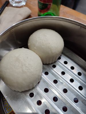 Lotus Balls at Tien Hiang in Paris