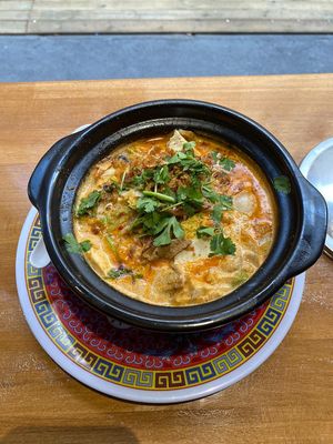 Satay noodles with chicken was delicious and creamy at Tien Hiang in Paris
