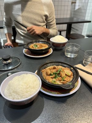 Poulet caramélisé et riz   at Tien Hiang in Paris