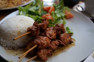 Japanese skewers with chicken at Tien Hiang in Paris