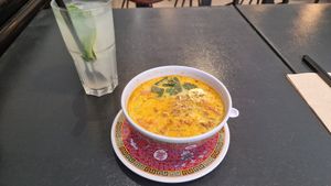 Citronnade maison et potage au lait de coco at Tien Hiang in Paris