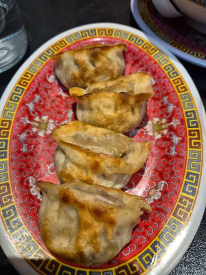 Grilled dumplings at Tien Hiang in Paris