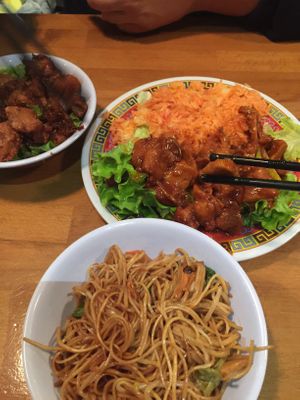 delicious plates at Tien Hiang in Paris