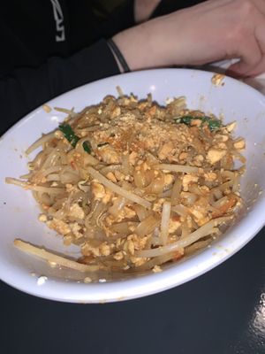 Shrimp pad thai at Tien Hiang in Paris