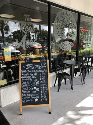 Cute at Utopia Juice Bar in Pompano Beach