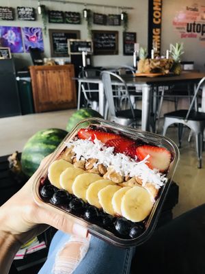 Traditional Açaí with Almonds & Almond Butter at Utopia Juice Bar in Pompano Beach
