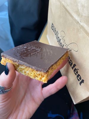 Snickers! at Gamla Bibliotekscafeet in Umea