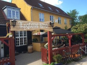 front yard at Lygtens Kro in Copenhagen