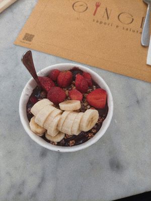 Nice clear menu with allergen options clearly marked. The acaibowl was good, nothing extraordinary but still very delicious! at Ginger in Rome