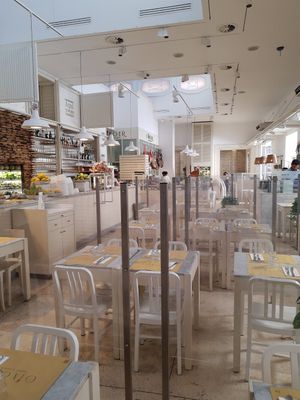 The inside at Ginger in Rome