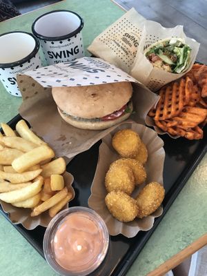 Schnitzel burger, tempeh wrap and nuggets  at Swing Kitchen - Operngasse in Vienna