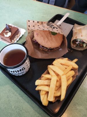 Quick lunch at Swing Kitchen - Operngasse in Vienna