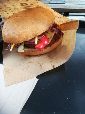 Cheese burger at Swing Kitchen - Operngasse in Vienna