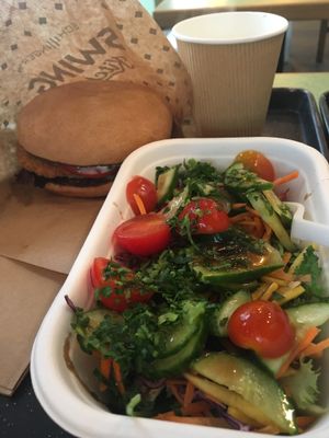 Mxed greens& burger at Swing Kitchen - Operngasse in Vienna