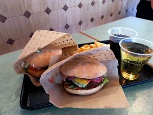 burgers at Swing Kitchen - Operngasse in Vienna