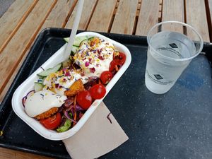 Soya Nugget Sallad 6,80 € at Swing Kitchen - Operngasse in Vienna