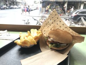 The ‘special’ Milan burger at Swing Kitchen - Operngasse in Vienna