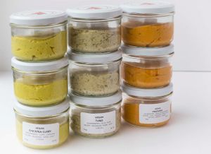 Homemade spreads that you can also buy separately for when you would love some back home. Various options, all vegan and around €3 each. Plenty for some good sandwiches back home. > Photo by Siege Dehing at Carotterie 2000 in Antwerpen