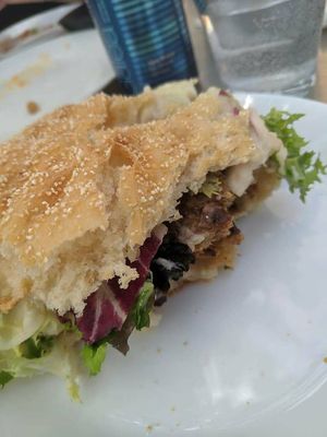 Hamburguesa tipo ternera at Ruta 42 in Lhospitalet De Llobregat