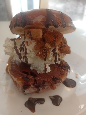 A V42 brutal dessert. at Ruta 42 in Lhospitalet De Llobregat