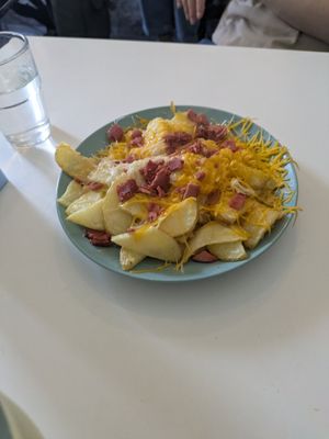 Bacon cheese fries at Ruta 42 in Lhospitalet De Llobregat