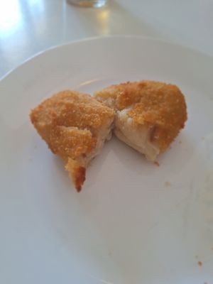 Croqueta de pollo, parte del precio se destina a un refugio de animales. at Ruta 42 in Lhospitalet De Llobregat