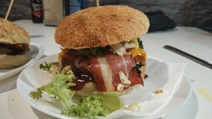 Hamburguesa con Beyond Burger at Ruta 42 in Lhospitalet De Llobregat