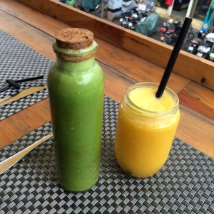 Green smoothie and mango juice  at Jalus Vegan Kitchen in Hanoi