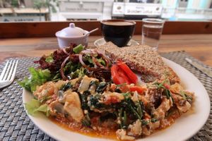 Omelette at Jalus Vegan Kitchen in Hanoi