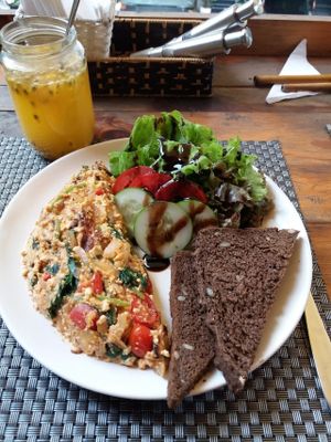 Vegan omelette at Jalus Vegan Kitchen in Hanoi