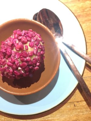 LIME BALL: Lime juice, beetroot juice, lime zest, homemade cashew butter, vanilla, goji berry, cashew, agave syrup at Yoga Searcher in Pecatu