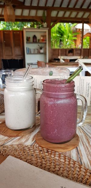 The Yogi + Midnight Chocolate (the best!!) at Yoga Searcher in Pecatu