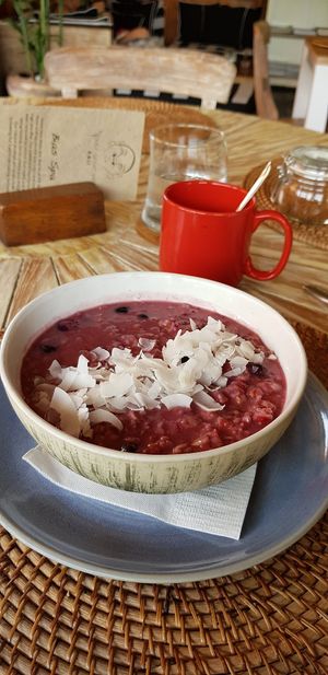 Blueberry Oatmeal at Yoga Searcher in Pecatu
