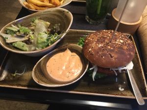 vegan burger with vegan special sauce at Hans im Glück in Heidelberg