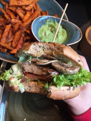 Vegan burger with big sweet potatoes  at Hans im Glück in Heidelberg