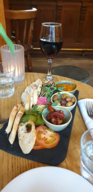A delicious selection of nibbles to start at The Royal Oak in Tetbury