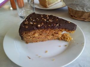 Dry carrot cake at Dolcos Julia in Mallorca