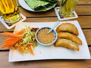 Wan tans with sweet and sour sauce at LemonGras in Potsdam