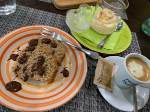 Wholegrain hazelnut spongecake and persimmon mousse at Vibrazioni Vegetali in Abbiategrasso