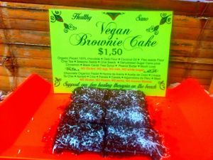 Vegan Brownies at Amor Infinito in Montanita