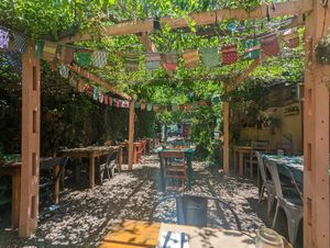 El patio at La Cocina de Daksha in Tigre