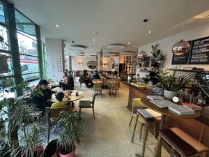 What a lovely room and the 50s influence and green & brown hue is lovely  #Veganuary at Mildreds - Camden in North West London