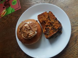 SpekulatiusDonut & KürbisKuchen at Froindlichst - Winterhude in Hamburg