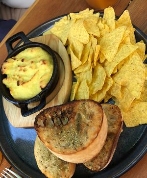 Veganer Ofen „Keese“ auf Cashewbasis  at Froindlichst - Winterhude in Hamburg