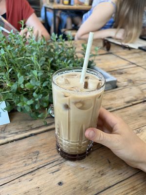 Iced latte   at Froindlichst - Winterhude in Hamburg