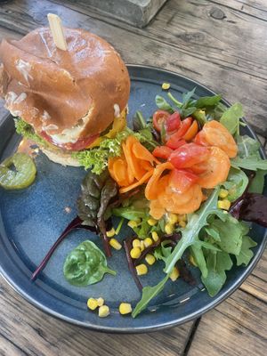   at Froindlichst - Winterhude in Hamburg