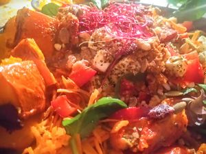 Salad bowl - containing vegetables, nuts & herbs at Froindlichst - Winterhude in Hamburg