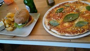 Der Burger und die Mozzi at Froindlichst - Winterhude in Hamburg