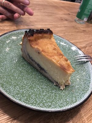 Mohn-Quarkkuchen  at Froindlichst - Winterhude in Hamburg